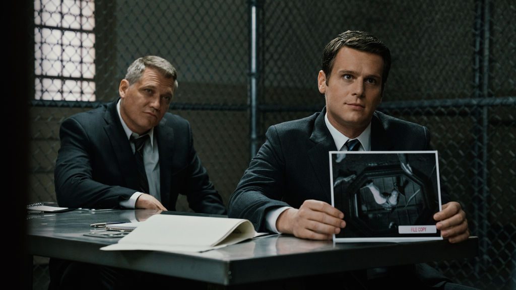 5ae5dceb318927d081734281cddb25b64925f1e4 1024x576 - Mindhunter (Netflix) : entrez dans l'esprit des plus grands serial killers (Critique, Saison 2, etc.)