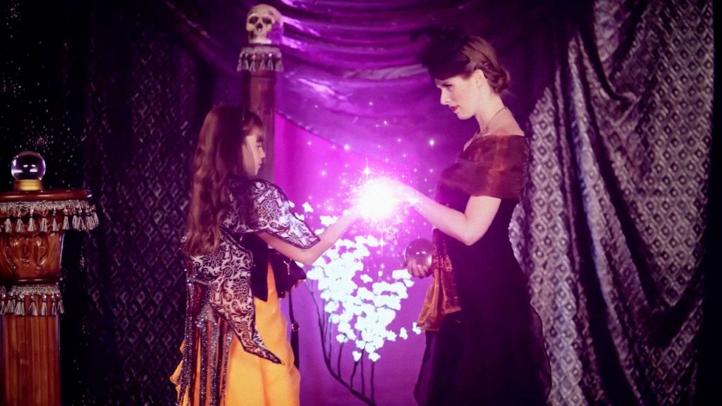 le bal des sorcieres netflix 1024x576 - Notre top 5 des programmes jeunesse pour apprentis sorciers