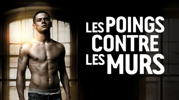 Les poings contre les murs