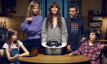Mytho : un crabe et sa farce aux mensonges s’invitent à la table Netflix (critique)