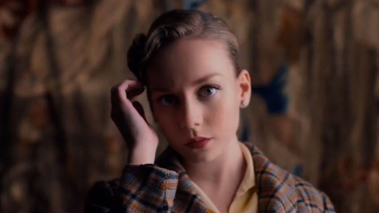 Ester Expósito, la célèbre marquise d’Elite bientôt dans “Quelqu’un doit mourir”, une nouvelle série Netflix