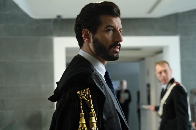 Il Processo : une affaire criminelle à résoudre sur Netflix dès le 10 avril