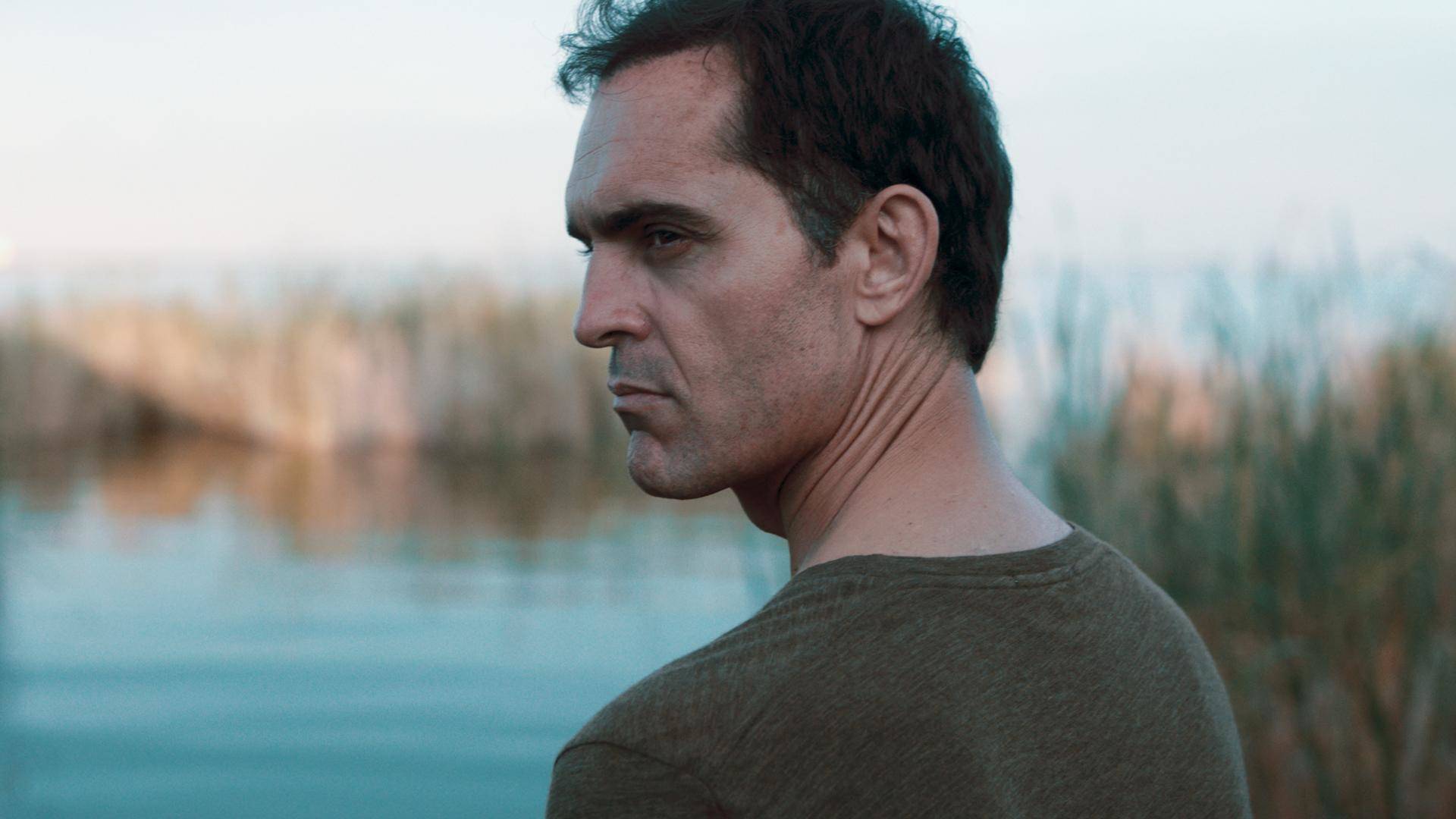 pedro alonso silence des marais - Le silence du marais : un vibrant thriller avec Pedro Alonso, Berlin de "La Casa de Papel"