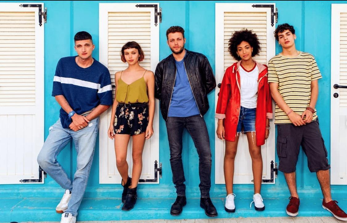 summertime serie netflix - 3 mètres au dessus du ciel : une histoire d'amour moderne à découvrir dès à présent sur Netflix (Summertime)