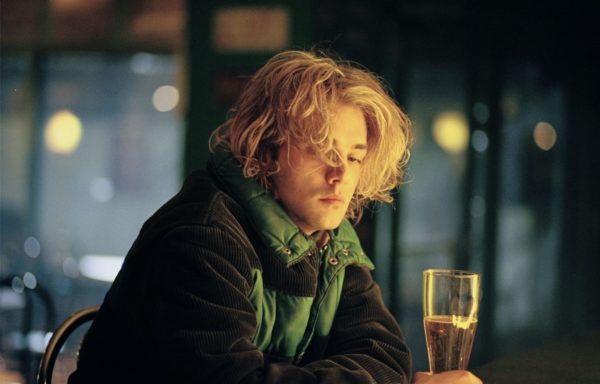 tom al al ferme netflix 600x384 - The Eddy