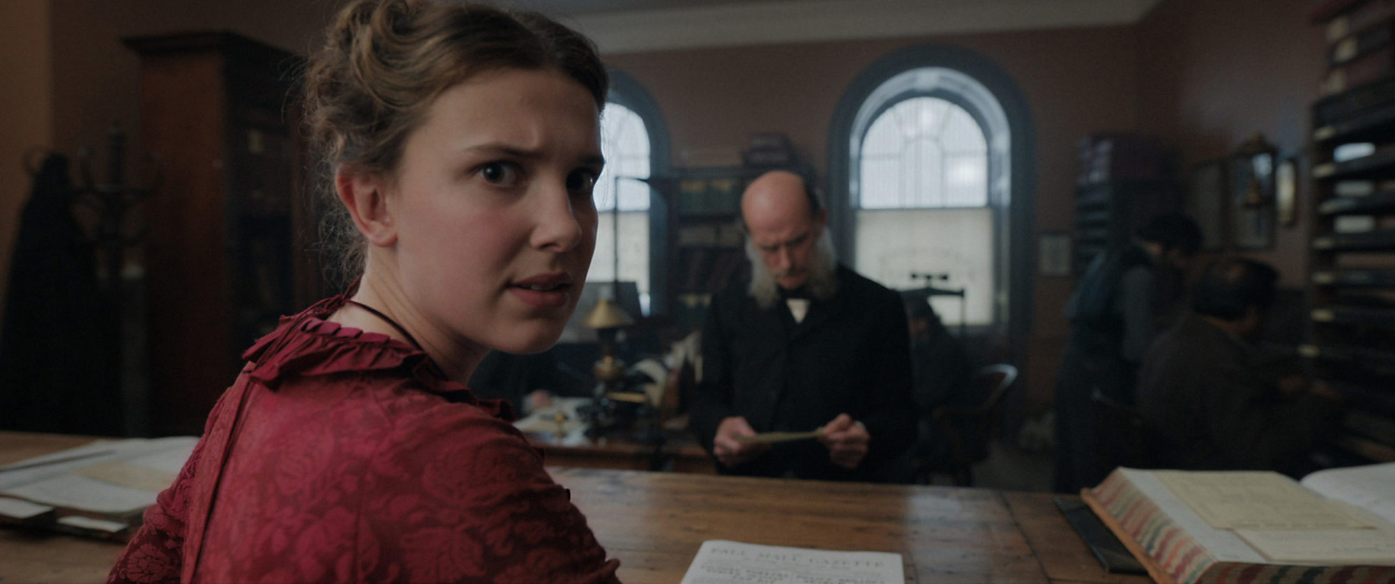 enola holmes netflix scaled - La star de Stranger Things devient détective dans Enola Holmes, le prochain film signé Netflix