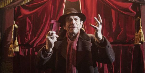 cadaver netflix 600x302 - Kadaver