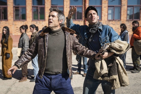 la valla de lautre cote netflix - L'autre côté : c'est quoi cette nouvelle dystopie espagnole ? (Avis, saison, casting)