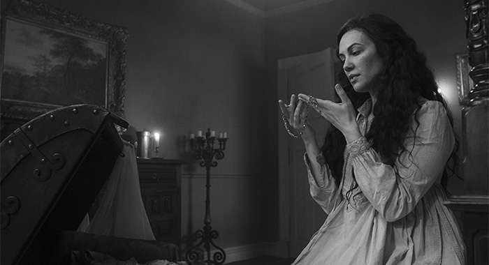 episode 8 haunting of bly manor - The Haunting of Bly Manor : histoire singulière de l'épisode 8 et portrait bouleversant de la dame du Lac
