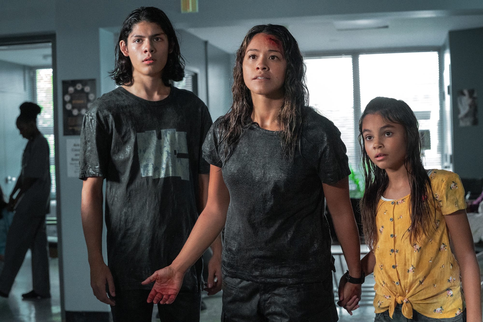 awake netflix gina rodriguez avos - Awake : faut-il regarder le nouveau film post-apocalyptique Netflix ? [avis]