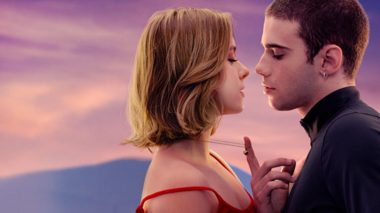 Qui sont Julio Peña et Clara Galle, actuellement à l’affiche du nouveau film Netflix “A travers ma fenêtre” ?