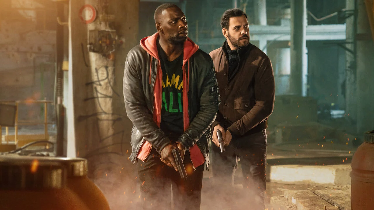 loin du periph avis netflix - Loin du périph' : que pensent les internautes de cette comédie d'action portée par Omar Sy et Laurent Lafitte ? (Avis)