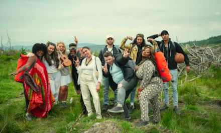 Snowflake mountain : cette télé-réalité va endurcir de jeunes candidats oisifs en juin sur Netflix