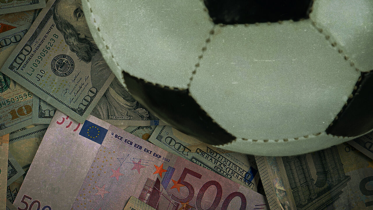 FIFA ballon rond et corruption netflix - FIFA : ballon rond et corruption : coup franc pour cette série documentaire qui envoie valser le monde du football sur Netflix