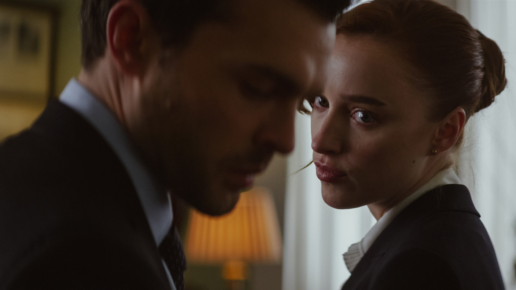 Emily Luke2 - Fair Play (AVIS) : faut-il voir ce thriller sulfureux avec Phoebe Dynevor disponible sur Netflix ?