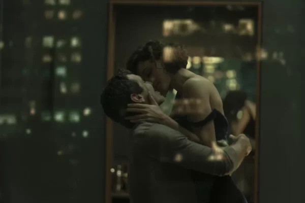 un oeil indiscret saison 2 netflix 600x400 - Hacker