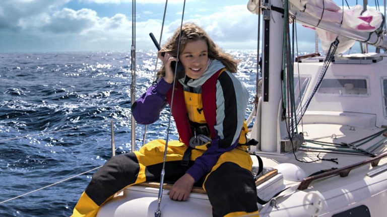 La jeune fille et la mer : cette belle leçon de courage et de persévérance a conquis les abonnés sur Netflix (Avis)