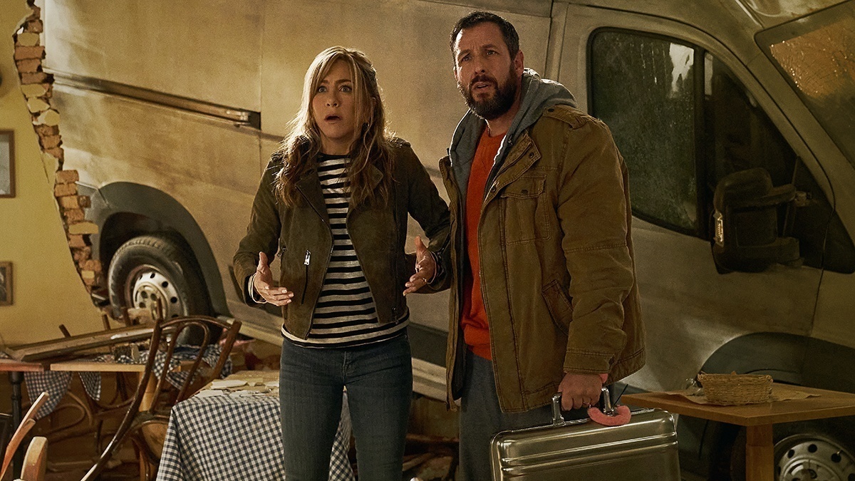 murder mystery 2 avis netflix - Murder Mystery 2 (Avis) : le deuxième volet de la folle comédie d'action Netflix supplante-t-il le premier ?