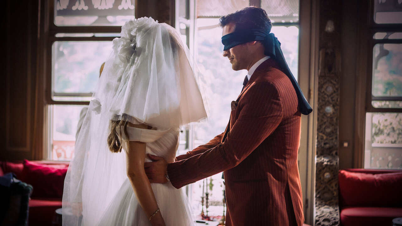 le tailleur netflix - Le tailleur (Avis) : "une pure merveille", "magnifique", les internautes adorent cette série turque Netflix portée par Çağatay Ulusoy !