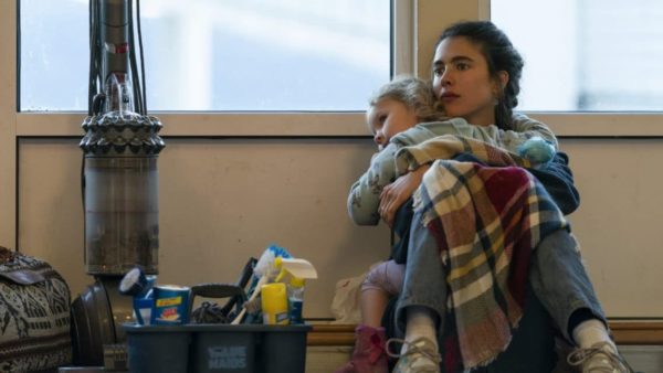 maid netflix selection fete des meres 600x338 - Yeni, mère porteuse - Série (Saison 1)