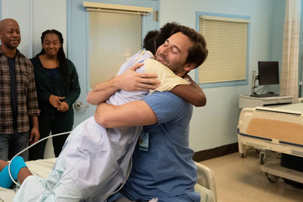 new amsterdam saison 3 netflix - New Amsterdam - Saison 3 : la série médicale culte revient en juin sur Netflix !