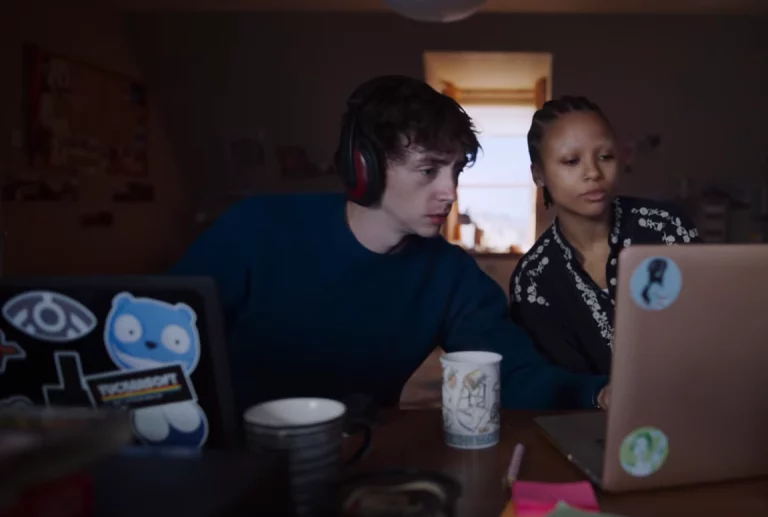 Black Mirror Saison 6 : découvrez les principaux Easter Eggs faisant référence aux autres saisons de la série Netflix