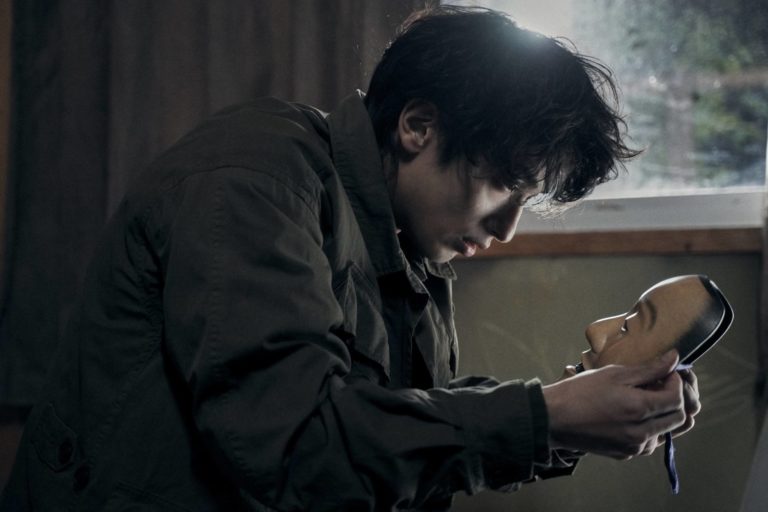 The Village : un thriller japonais sombre et étouffant à découvrir dès à présent sur Netflix