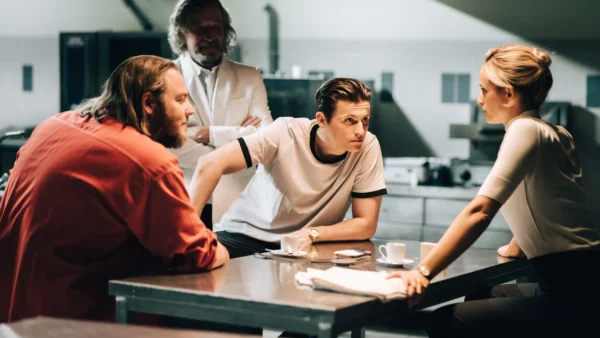 cash netflix avis 600x338 - Family Business