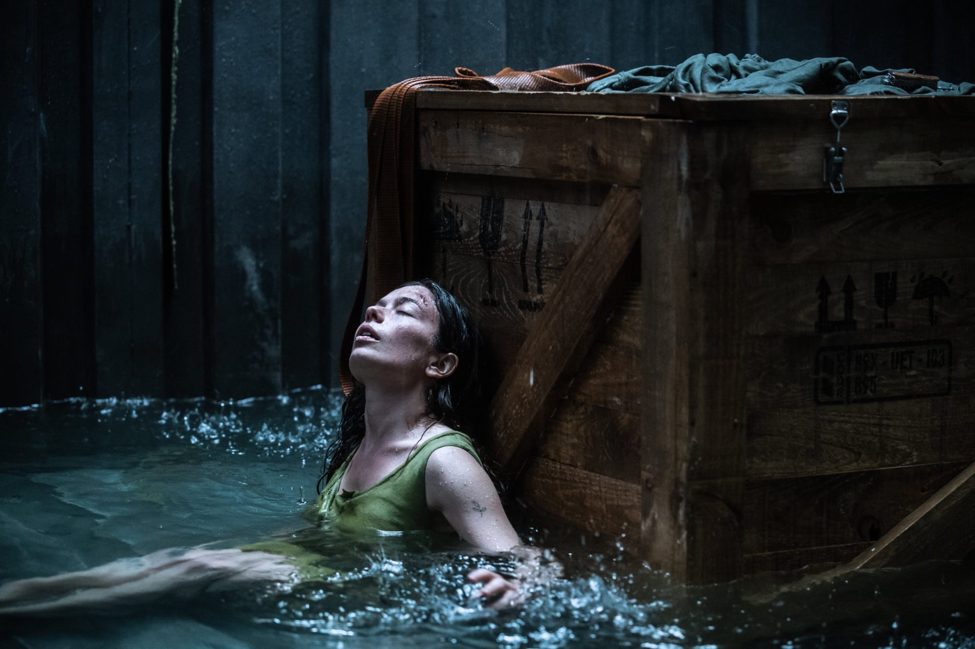 nowhere netflix - Nowhere (AVIS) : "Quelle claque", "Incroyable", "émouvant", ce thriller survivaliste porté par Anna Castillo fait déjà un carton sur Netflix !