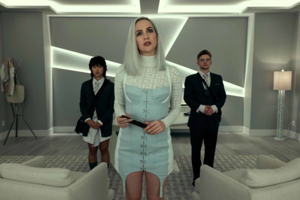 chute maison usher netflix 600x400 - Les Sorcières