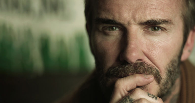 Beckham (Avis) : Netflix pose un regard inédit sur la star mondiale du Football dans une série documentaire disponible saluée par les abonnés