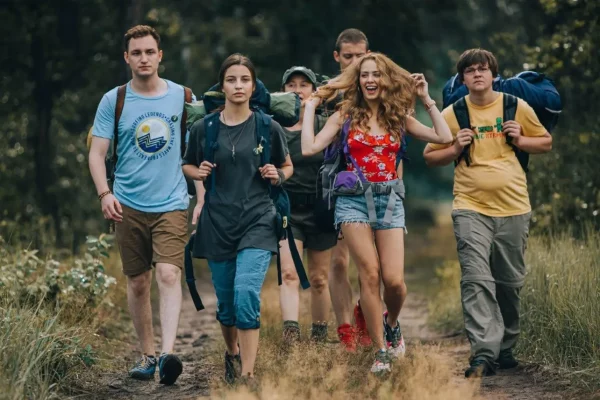 NOBODY SLEEPS IN THE WOODS TONIGHT NETFLIX REVIEW 600x400 - Nobody Sleeps in the Woods Tonight