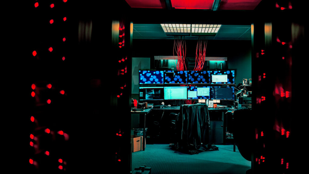 AAAABSaorS0xaVBltQuHy4eTNzAMmgRClvFBtzOsymnSxoQv Ns7AYRuYTfk Cn7eGivQ6ME0WC3tiA9jFqIm5GR49zwHqVTYXQiwENe - Cyberbunker : Les dessous du darknet : du Bunker à la Toile, le voyage de Netflix dans les méandres d'un internet clandestin
