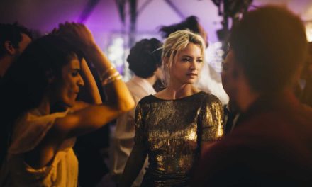 Victoria : cette comédie dramatique brillamment portée par Virginie Efira cartonne sur Netflix