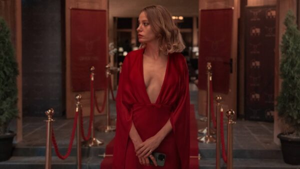 Kimler Geldi Kimler Gecti 600x338 - Kübra - Série (Saison 1)
