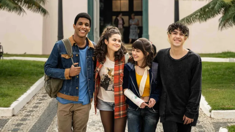 Deux fois quinze ans : Une saison 4 est-elle possible pour la série nostalgique de Netflix ?