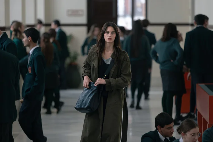 3971 La chica de Nieve 2Tp  Cp1  JulioVergne R jpg - La petite fille sous la neige 2 : on connait la date de sortie de la suite de la série à succès Netflix