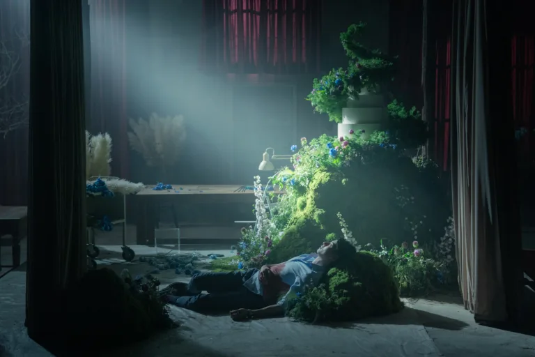 Dalah : Death and the Flowers – Un thriller floral et politique sur Netflix en mars
