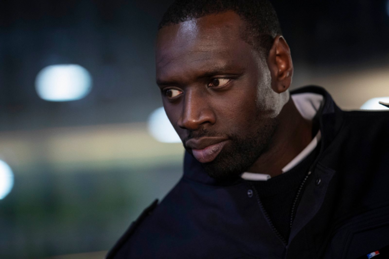 “Police” avec Omar Sy et Virginie Efira cartonne sur Netflix : retour sur ce thriller poignant