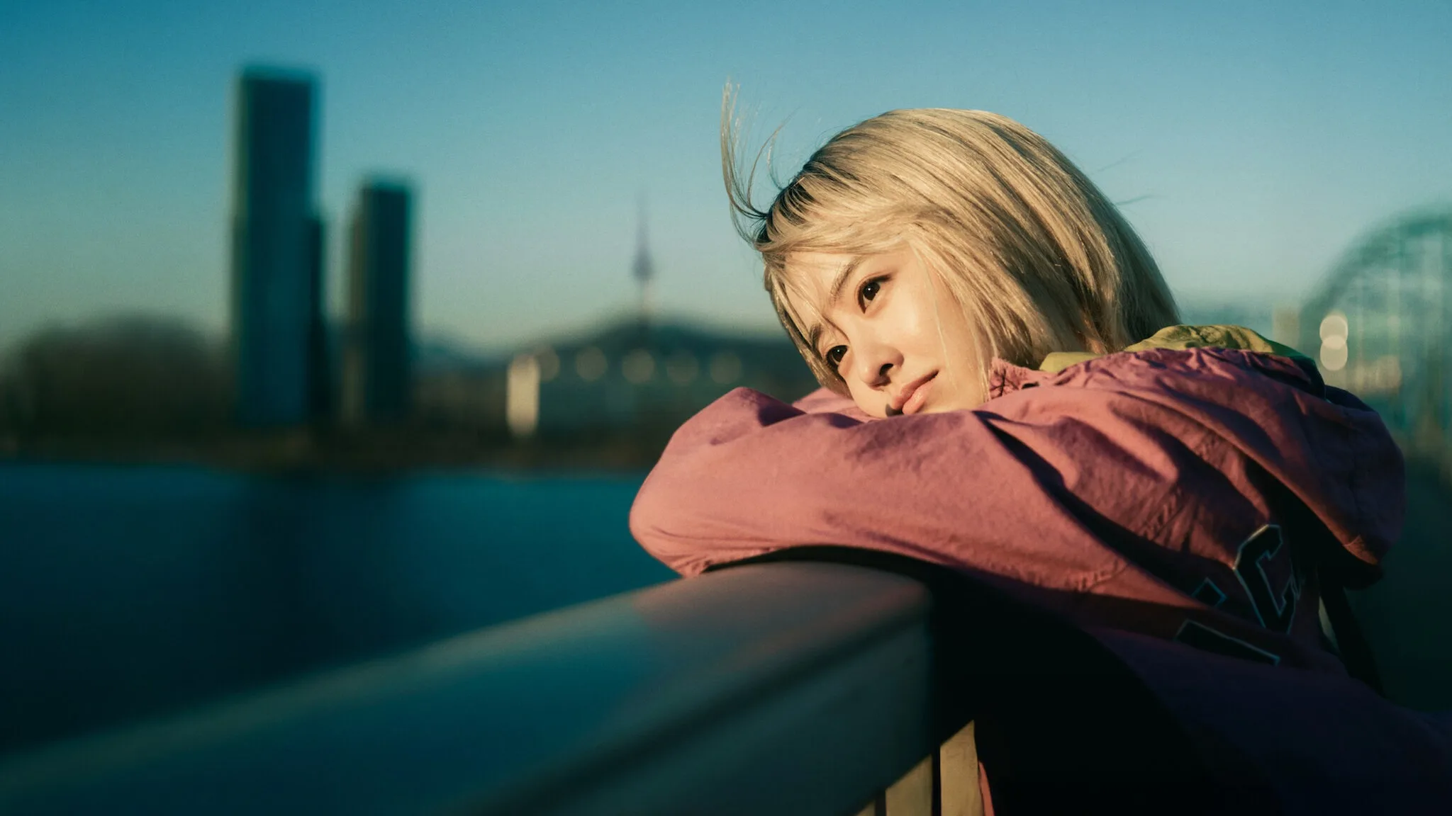 AAAABTcXQjB7nR K3 LArvNKWeS2AEv dNyO089WmmO0y7SEDgXylch4vDX26n4 R6Q4VdzWI3SfbuBzpE8VInQbFfMOAwdKxAAtNju7 - Nouvelle page à Séoul : Park Bo-young face à elle-même dans le K-drama Netflix qui brouille les identités
