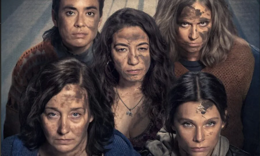 Capture decran 2025 07 09 a 10.57.31 - Dans la boue (En el barro) : le spin-off féminin d’El Marginal arrive sur Netflix le 14 août