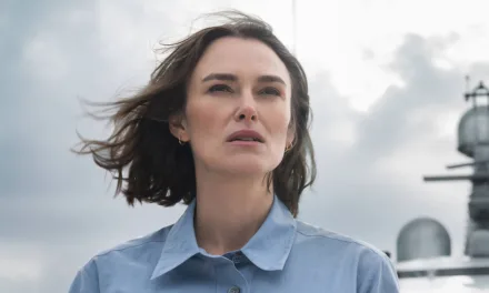 Keira Knightley mène l’enquête dans La Disparue de la cabine 10, en octobre sur Netflix