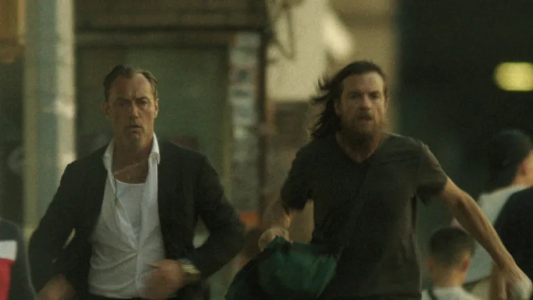 Quand sort Black Rabbit sur Netflix ? Tout savoir sur la série avec Jude Law et Jason Bateman