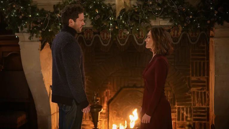 Champagne Problems : Minka Kelly débouche une romance pétillante à la française sur Netflix