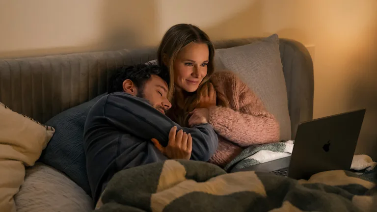 Nobody Wants This saison 2 : Kristen Bell et Adam Brody reviennent sur Netflix (+ infos saison 3)
