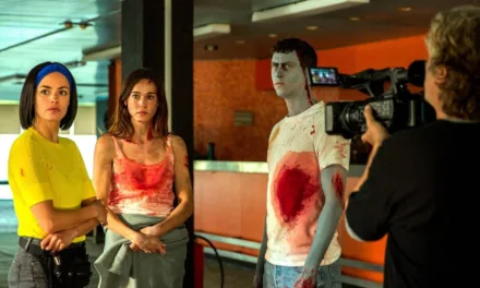 Coupez !  : Michel Hazanavicius revisite le film de zombies… à sa façon (en octobre sur Netflix)