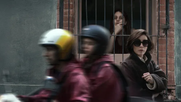 Disco Inferno - Court-métrage (Horreur) AAAABQ2mV8Ch8NBpcalPGVzm4H46vTqFqIc Kz 2F92Tgde7AzJbYFRbG7ds8bJLyNhjE LUSMUpUMZC1CW GvtcK2Zpnu05eUBLIFW 600x338 - Disco Inferno - Court-métrage (Horreur)