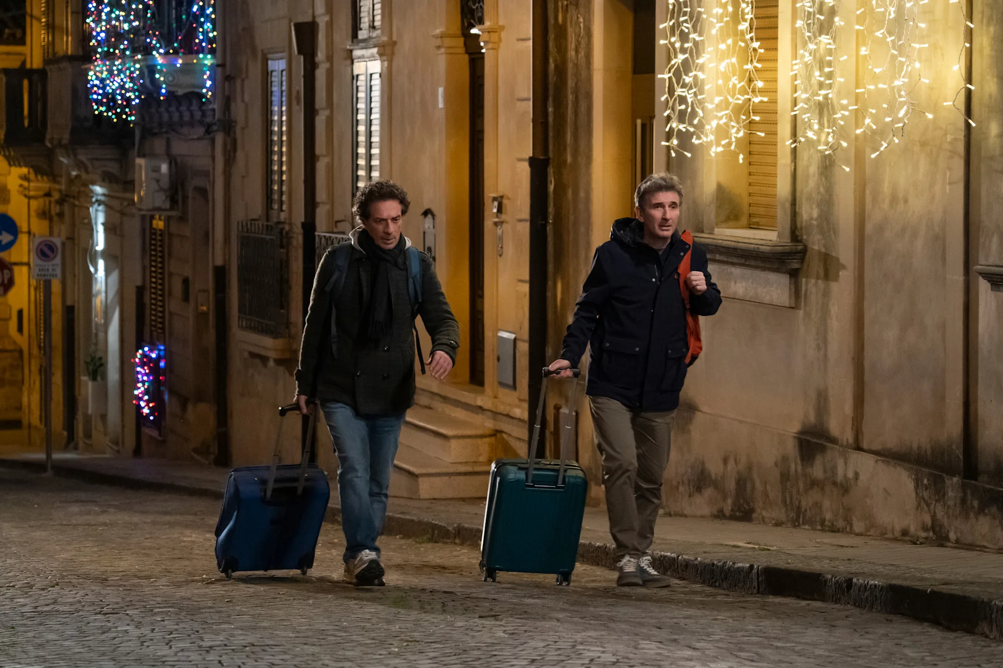 Sicilia Express : la comédie de Noël de Ficarra & Picone débarque en décembre sur Netflix SICILIA 101 Unit 00031R - Sicilia Express : la comédie de Noël de Ficarra & Picone débarque en décembre sur Netflix