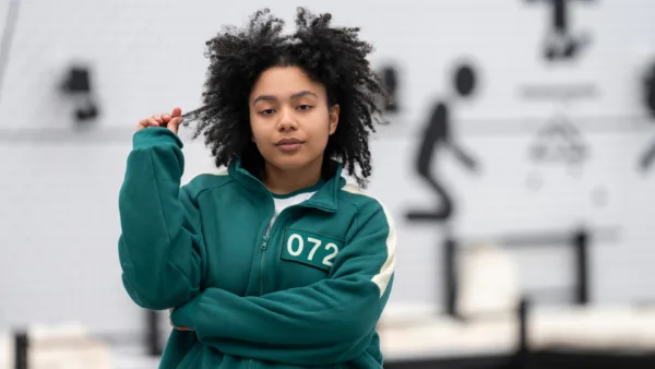 Chucky la poupée de sang kkrBnEEuesa7ZPuLMhT3r8 600x338 - Chucky la poupée de sang