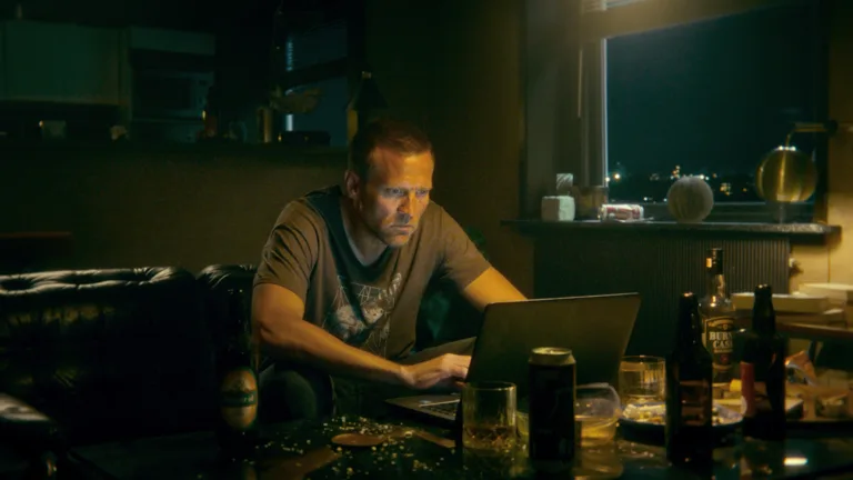 Harry Hole : Netflix adapte l’anti-héros de Jo Nesbø dans une nouvelle série attendue le 26 mars